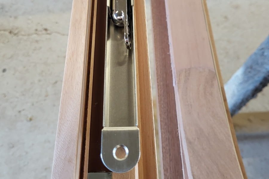 Étanchéité phonique porte et fenêtre en bois
