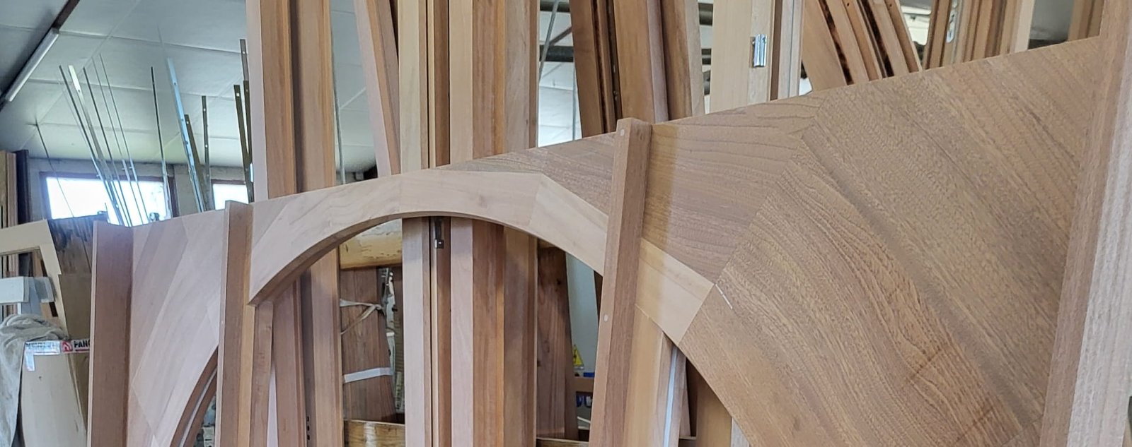 Fabrication de porte monumentale en bois