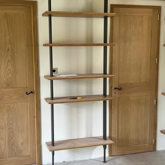 Aménagement d'espace intérieur en bois